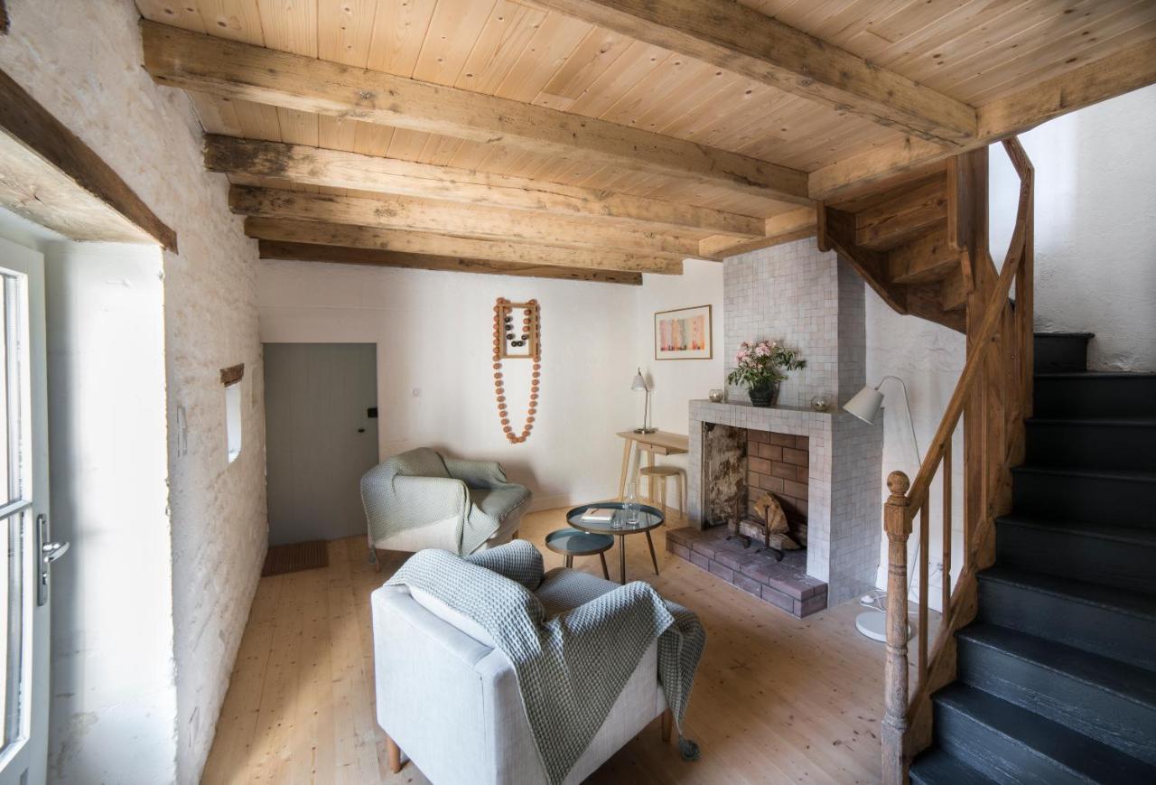 Gite Du Presbytere Port D'Envaux, Ravissante Maison De Charme المظهر الخارجي الصورة