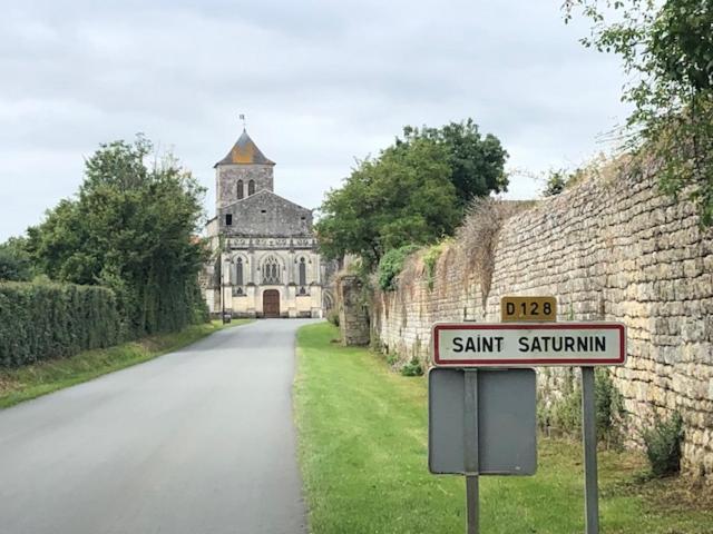 Gite Du Presbytere Port D'Envaux, Ravissante Maison De Charme المظهر الخارجي الصورة